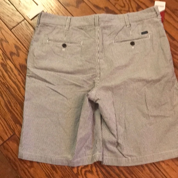 NWT Men’s Izod 36 Waist  Seersucker 10.5 Inseam 😎 - Picture 6 of 7
